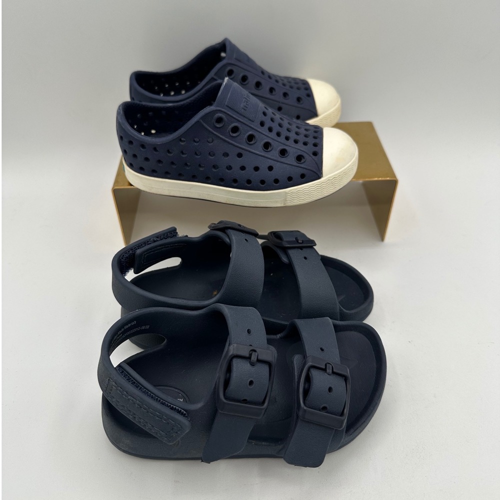 NATIVE/CAT & JACK Navy Blue Toddler Waterproof Jefferson's & Sandals | 7